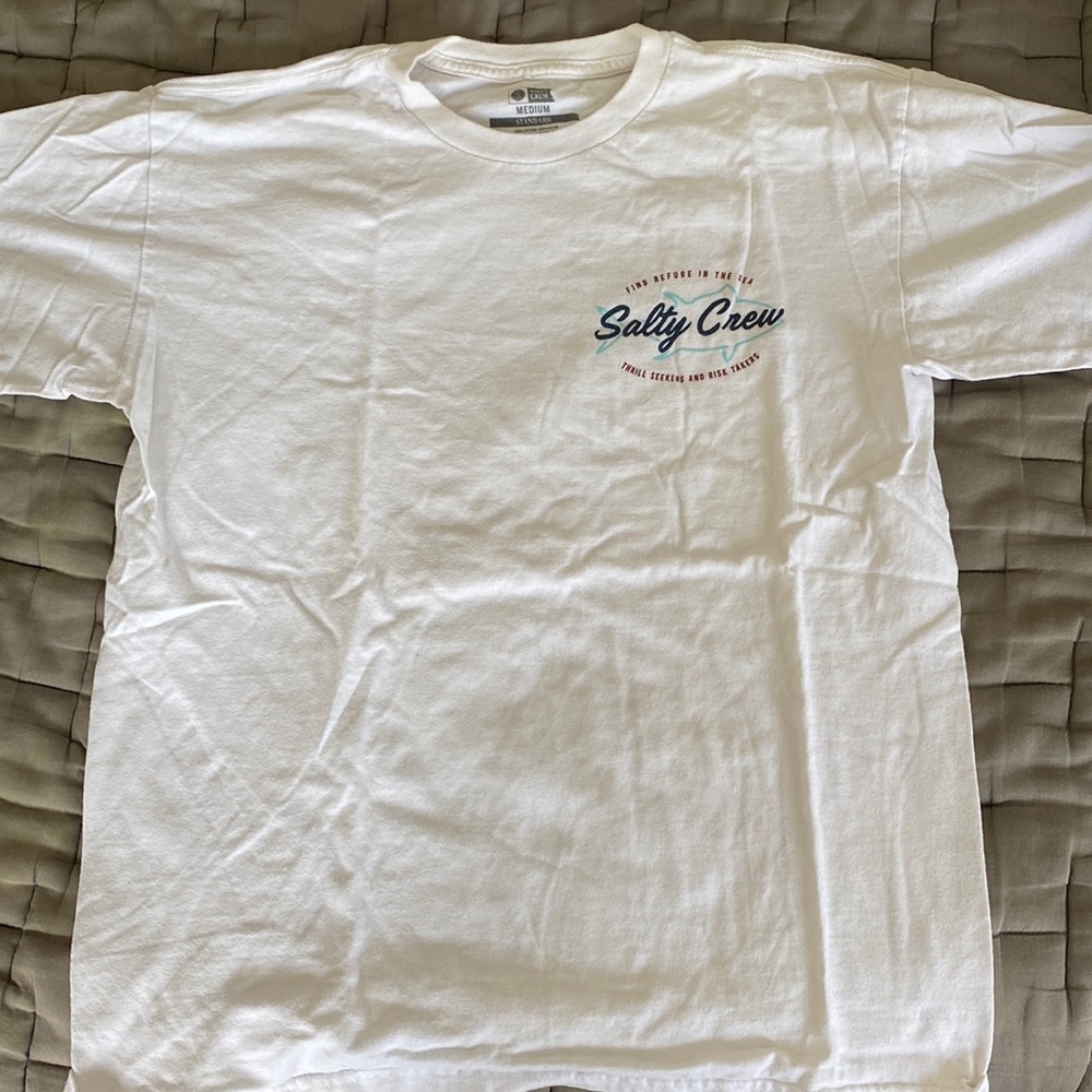 Salty Crew T-Shirt; size medium